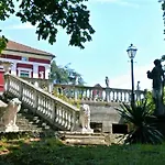 فندق مبيت وإفطار The Mansion House Capannina