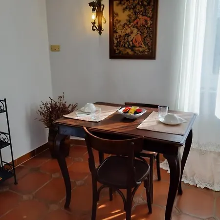 Couette-café The Mansion House Capannina Novi Ligure
