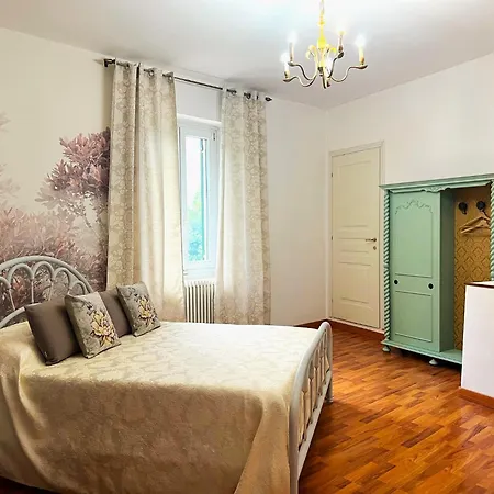 The Mansion House Capannina Bed and Breakfast 3*