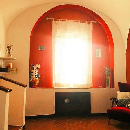 The Mansion House Capannina Bed and Breakfast