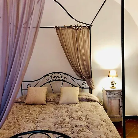 The Mansion House Capannina 3* Νόβι Λίγκουρε